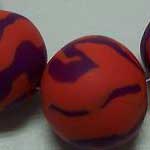 Naranja y morado